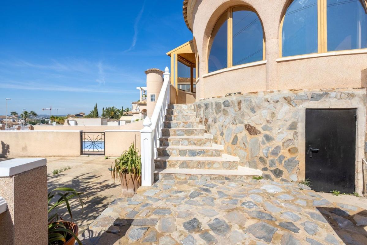 villa te koop in Benijofar | 5 slaapkamers H521397