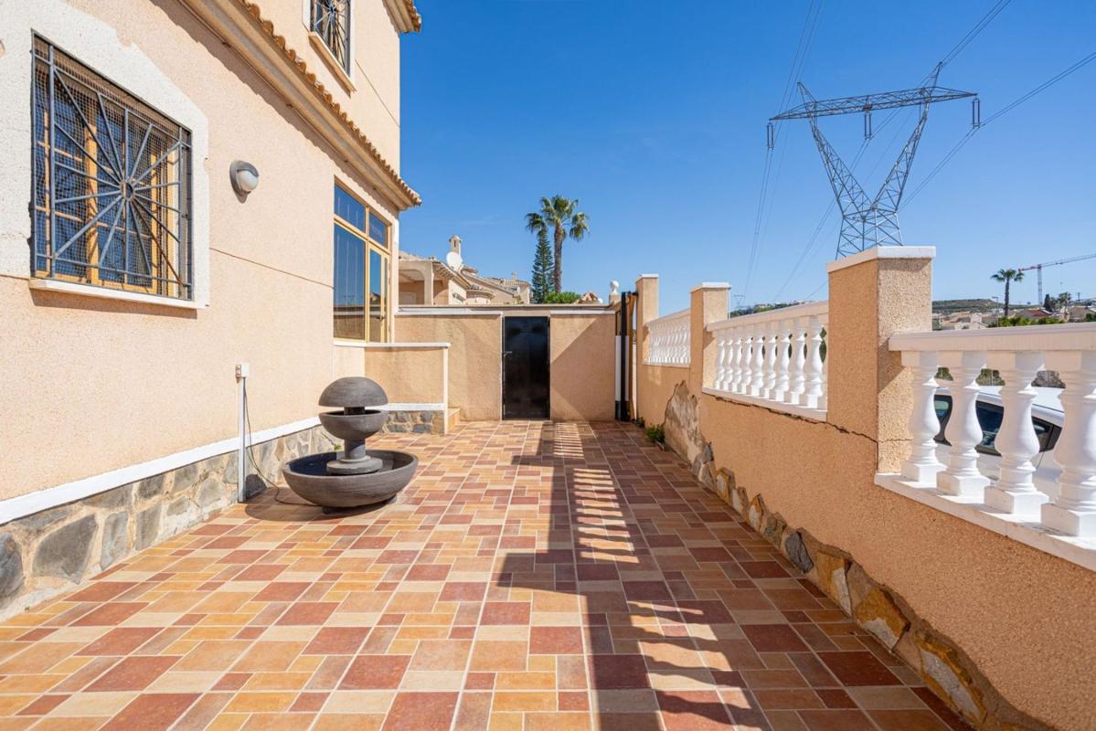 villa te koop in Benijofar | 5 slaapkamers H521397