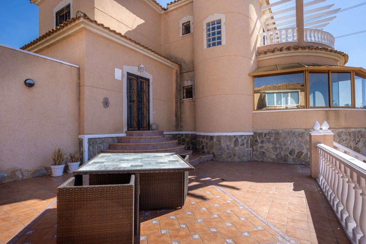 villa te koop in Benijofar | 5 slaapkamers H521397