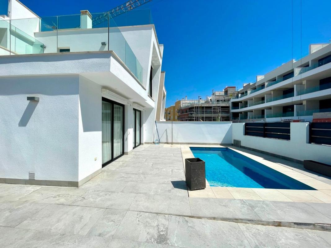 villa te koop in Benijofar | 3 slaapkamers H529496