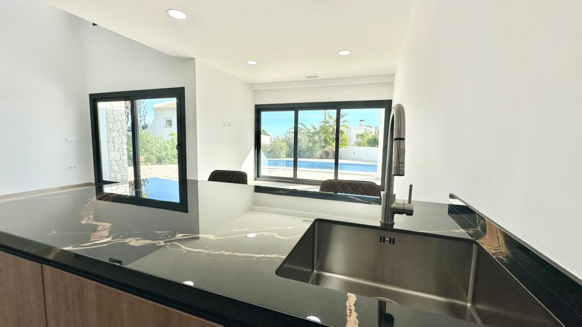 villa te koop in Benissa | 4 slaapkamers H602796