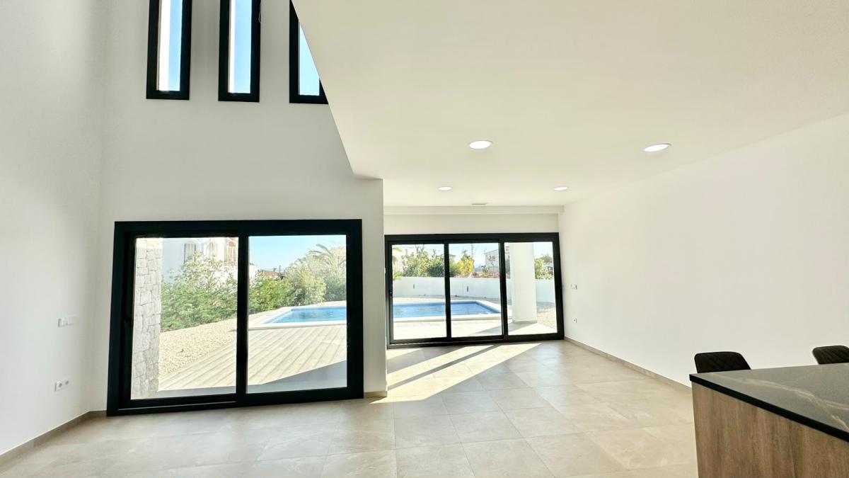 villa te koop in Benissa | 4 slaapkamers H602796