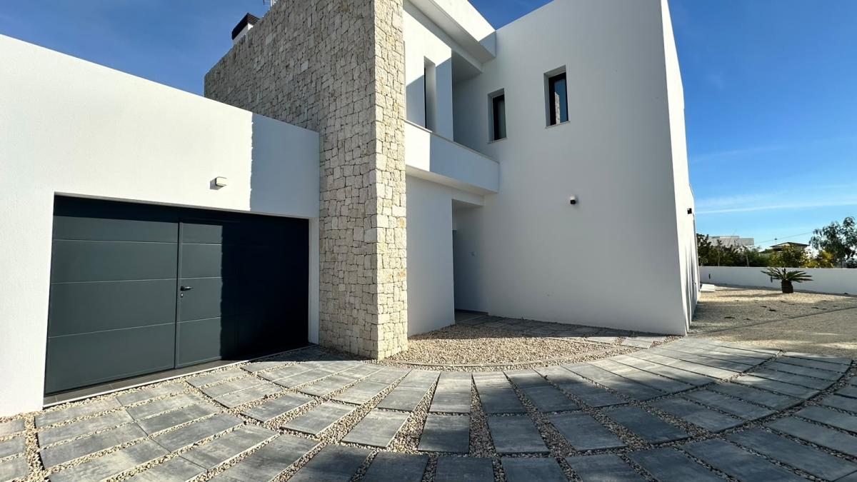 villa te koop in Benissa | 4 slaapkamers H602796