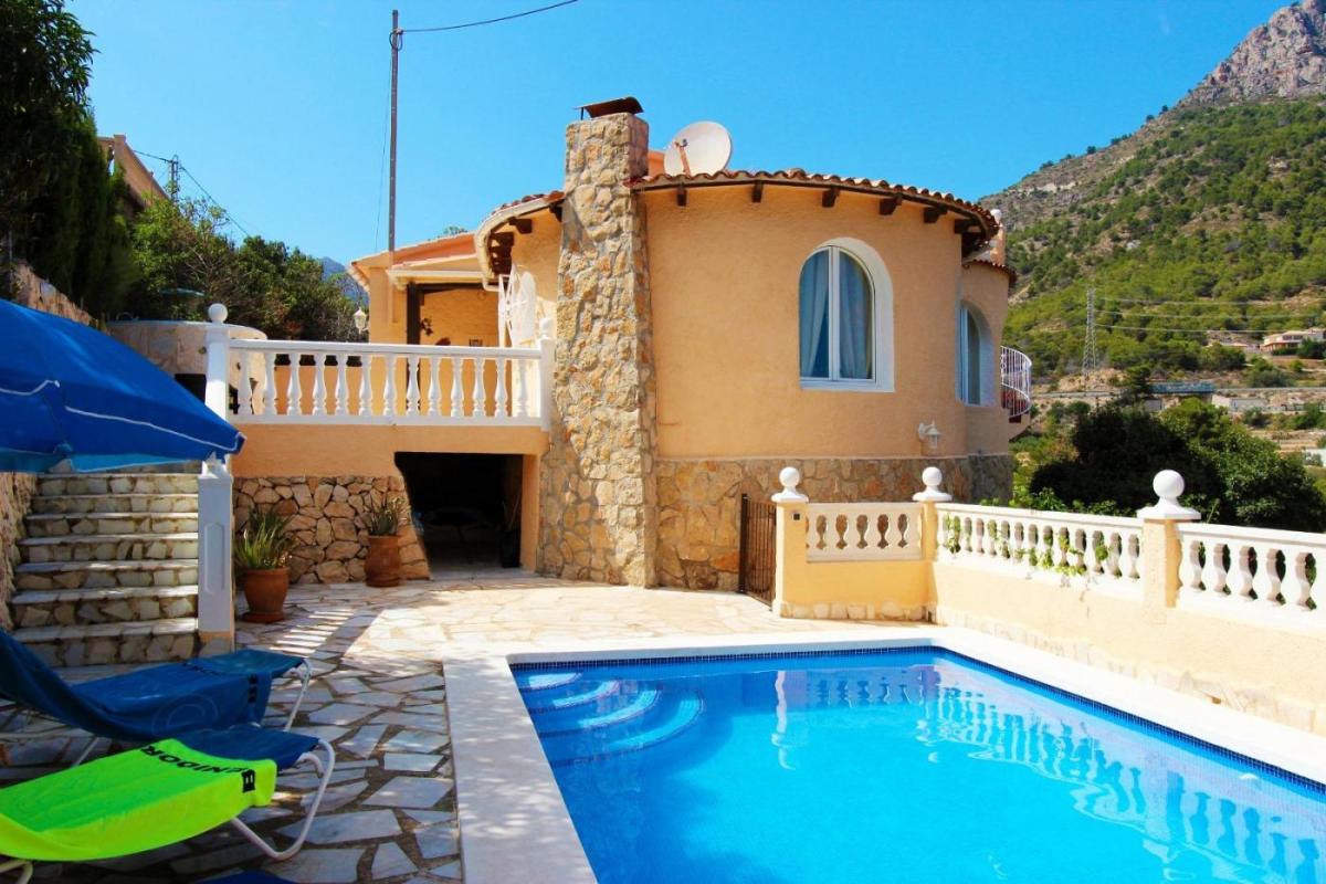 villa te koop in Calpe | 3 slaapkamers H602595