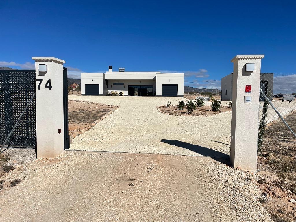 Villa te koop in Pinoso | 4 slaapkamers H7762