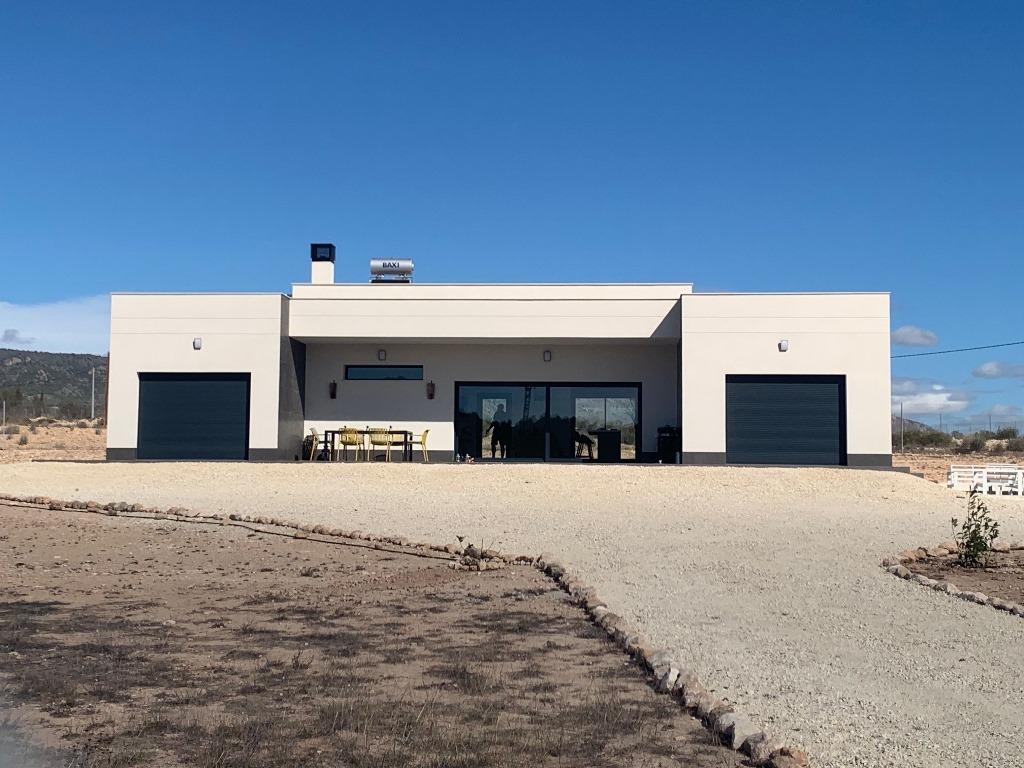 Villa te koop in Pinoso | 4 slaapkamers H7762
