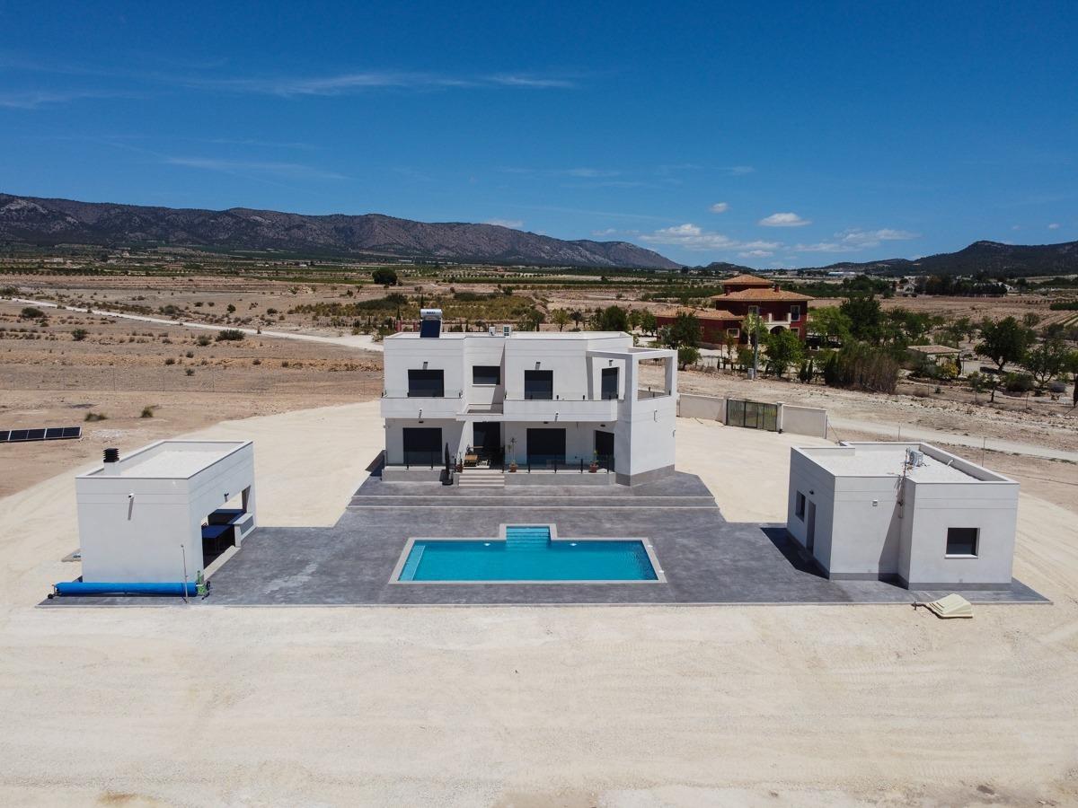 Villa te koop in Pinoso | 4 slaapkamers H7763