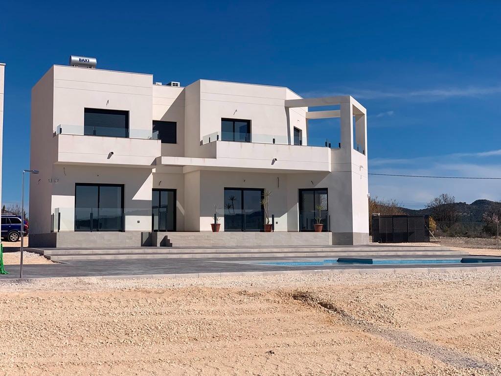 Villa te koop in Pinoso | 4 slaapkamers H7763