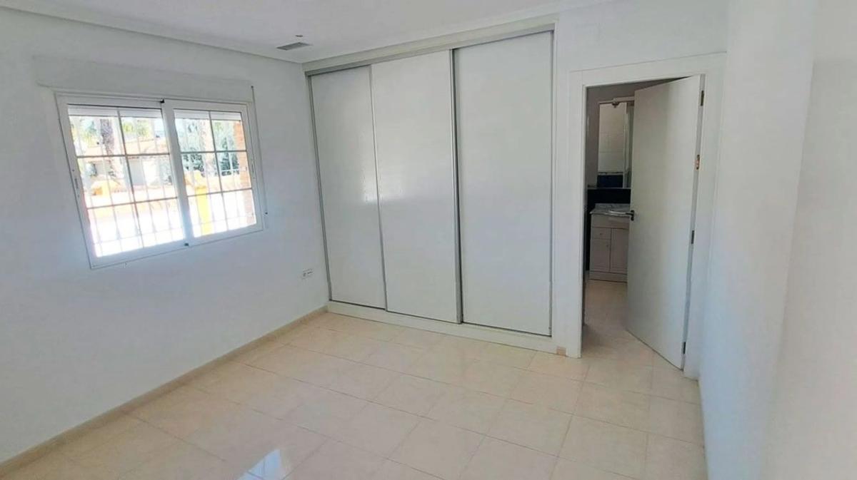 villa te koop in Catral | 3 slaapkamers H526477