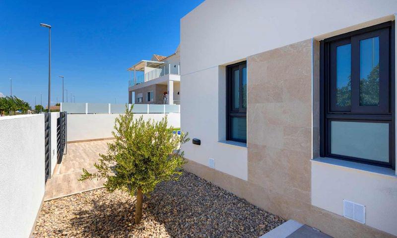 Villa te koop in Daya Nueva | 3 slaapkamers H9120