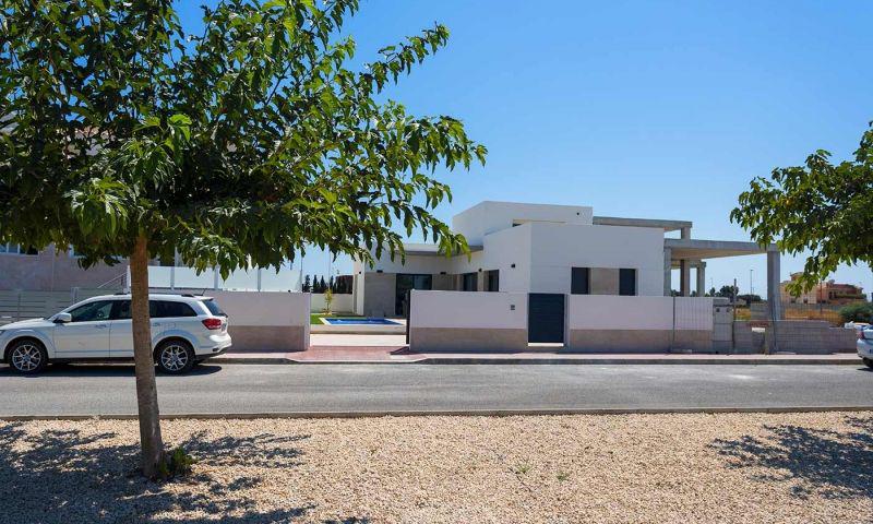 Villa te koop in Daya Nueva | 3 slaapkamers H9120
