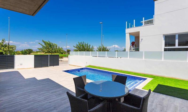 Villa te koop in Daya Nueva | 3 slaapkamers H9120