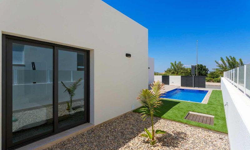 Villa te koop in Daya Nueva | 3 slaapkamers H9120