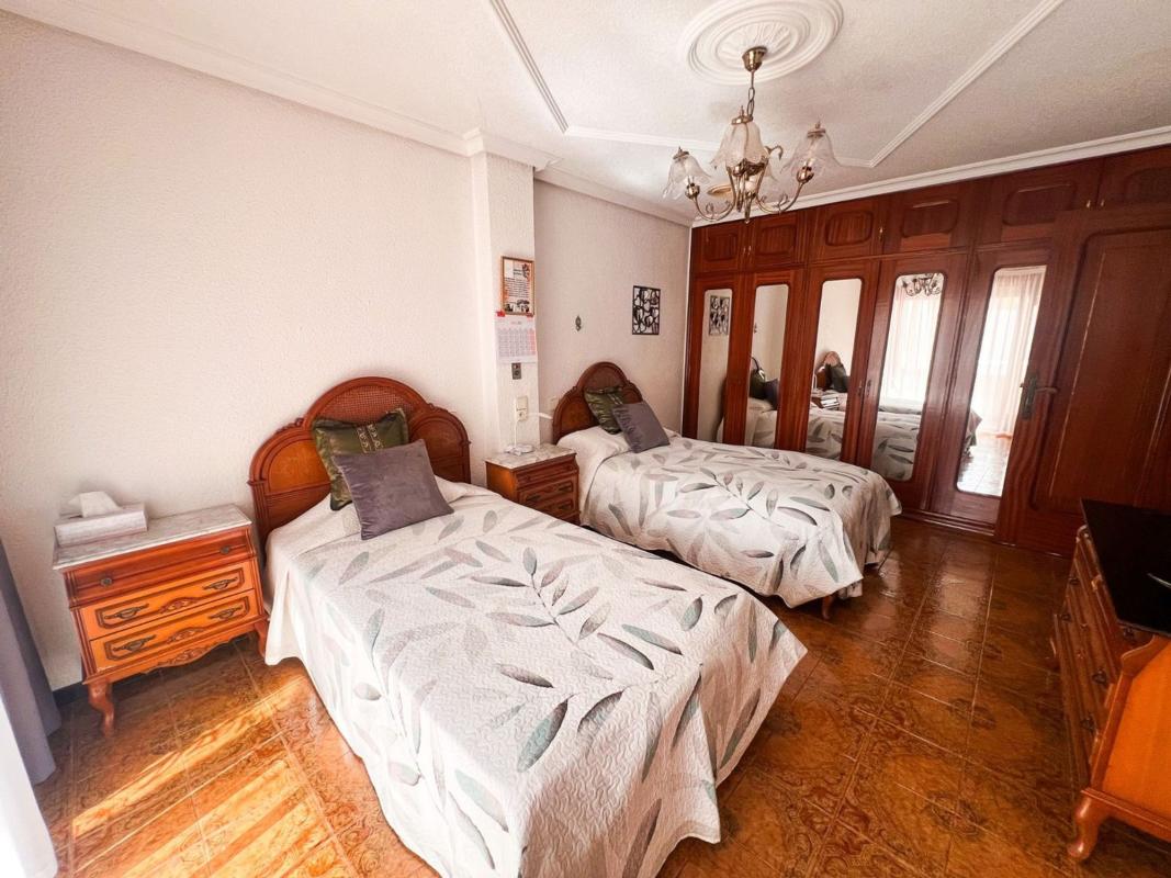 villa te koop in Guardamar del Segura | 5 slaapkamers H479699