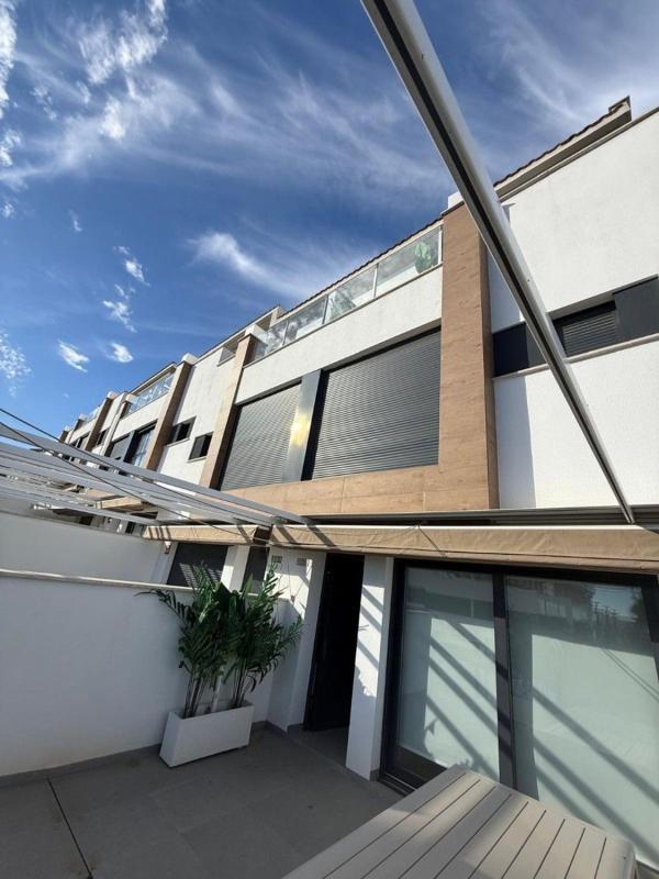 villa te koop in Guardamar del Segura | 3 slaapkamers H644806