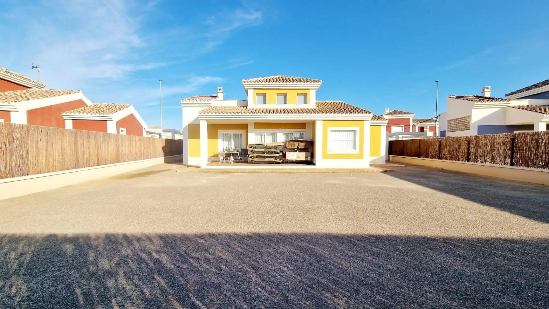 Villa te koop in Lorca | 3 slaapkamers H8664