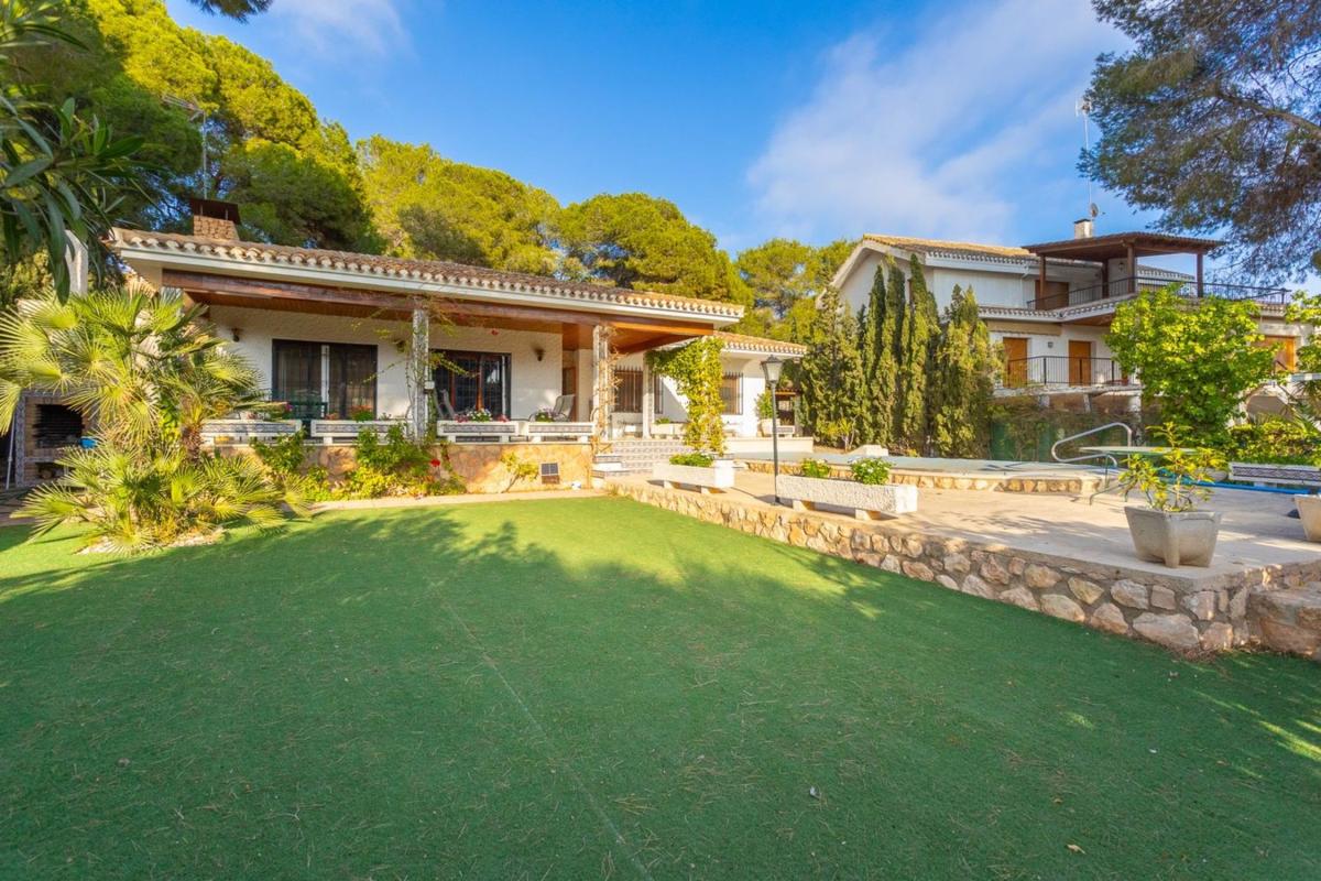 villa te koop in Orihuela | 6 slaapkamers H485090