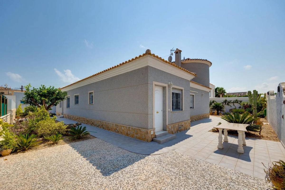 villa te koop in Orihuela | 4 slaapkamers H510508