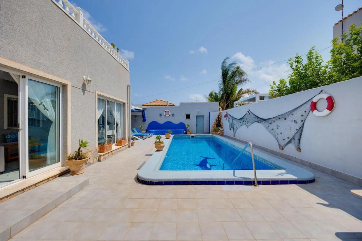 villa te koop in Orihuela | 4 slaapkamers H510508