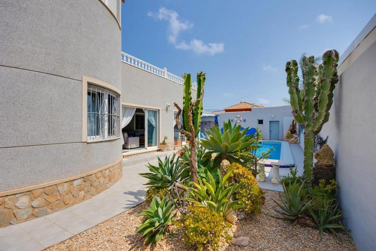 villa te koop in Orihuela | 4 slaapkamers H510508