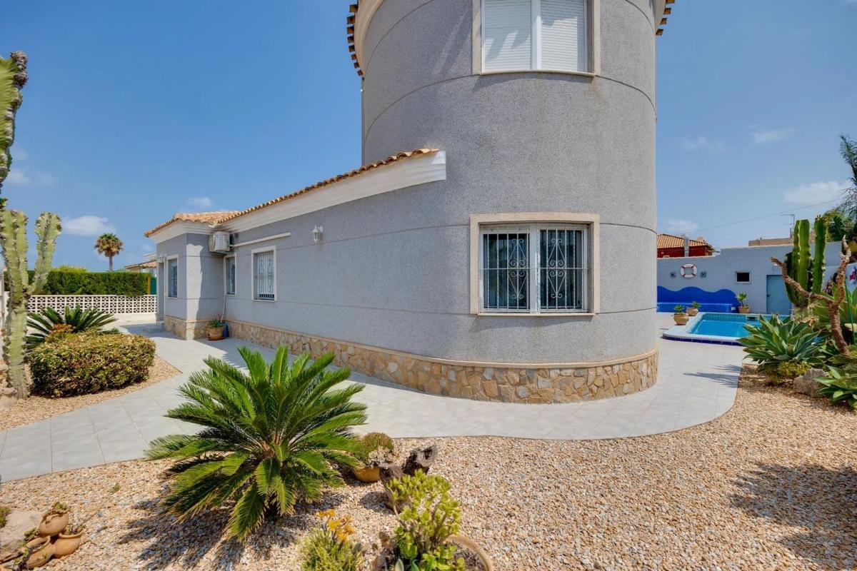 villa te koop in Orihuela | 4 slaapkamers H510508