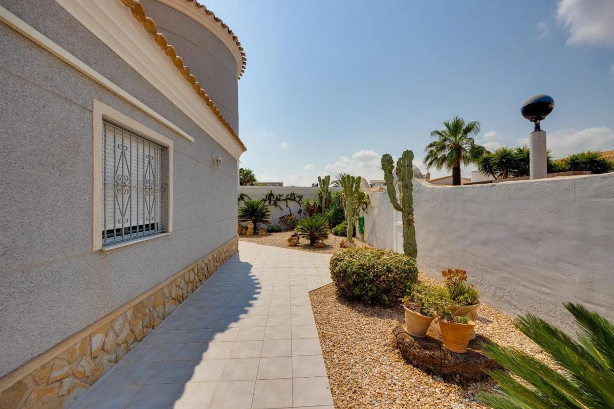 villa te koop in Orihuela | 4 slaapkamers H510508