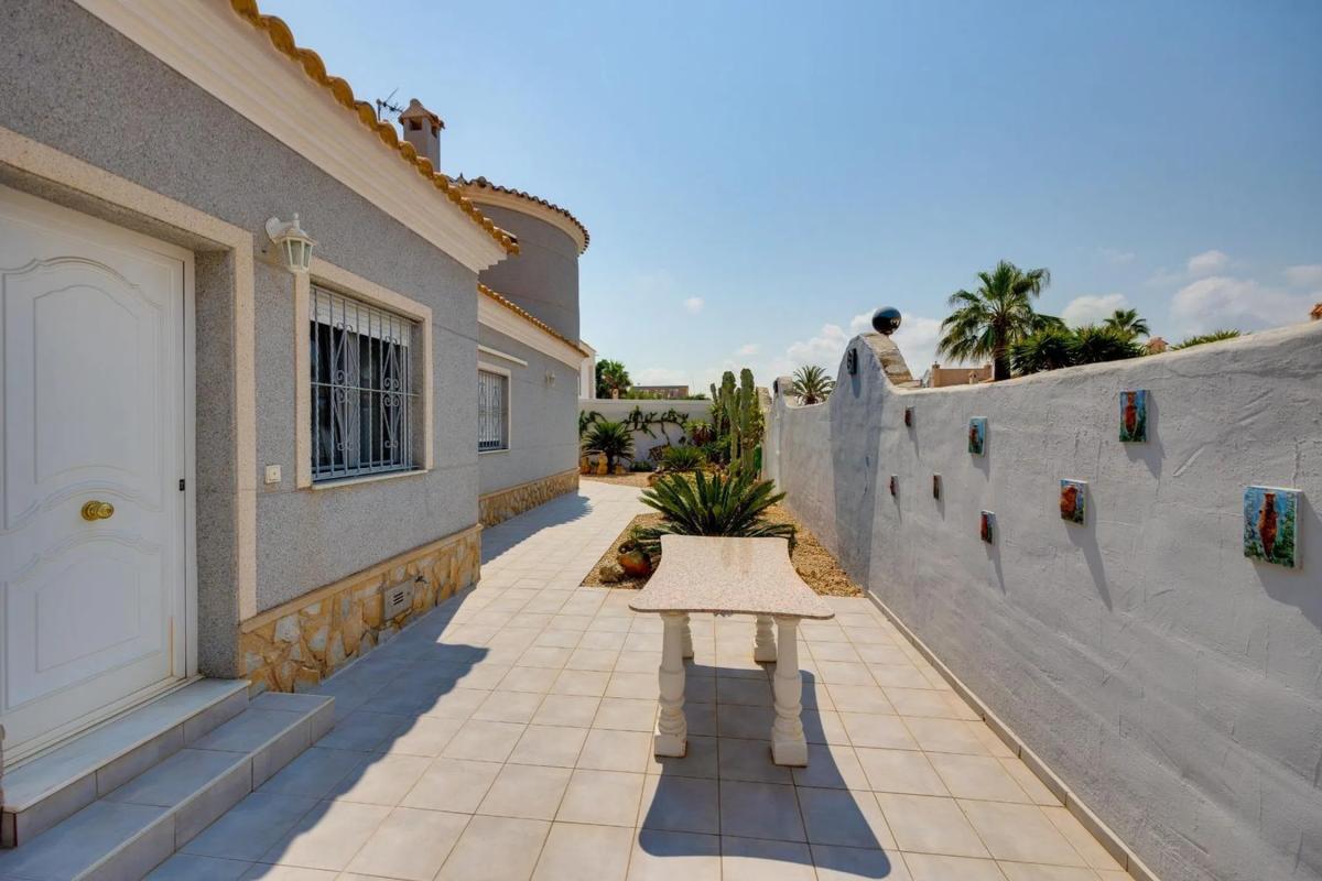 villa te koop in Orihuela | 4 slaapkamers H510508