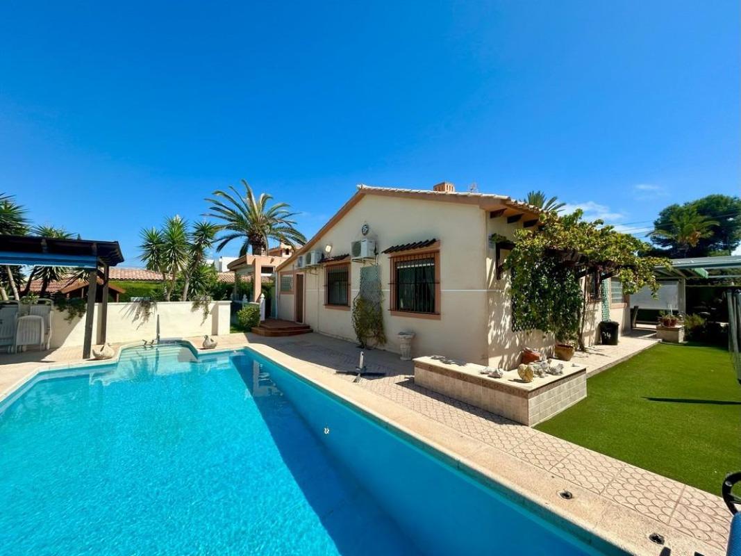 villa te koop in Orihuela | 3 slaapkamers H619010