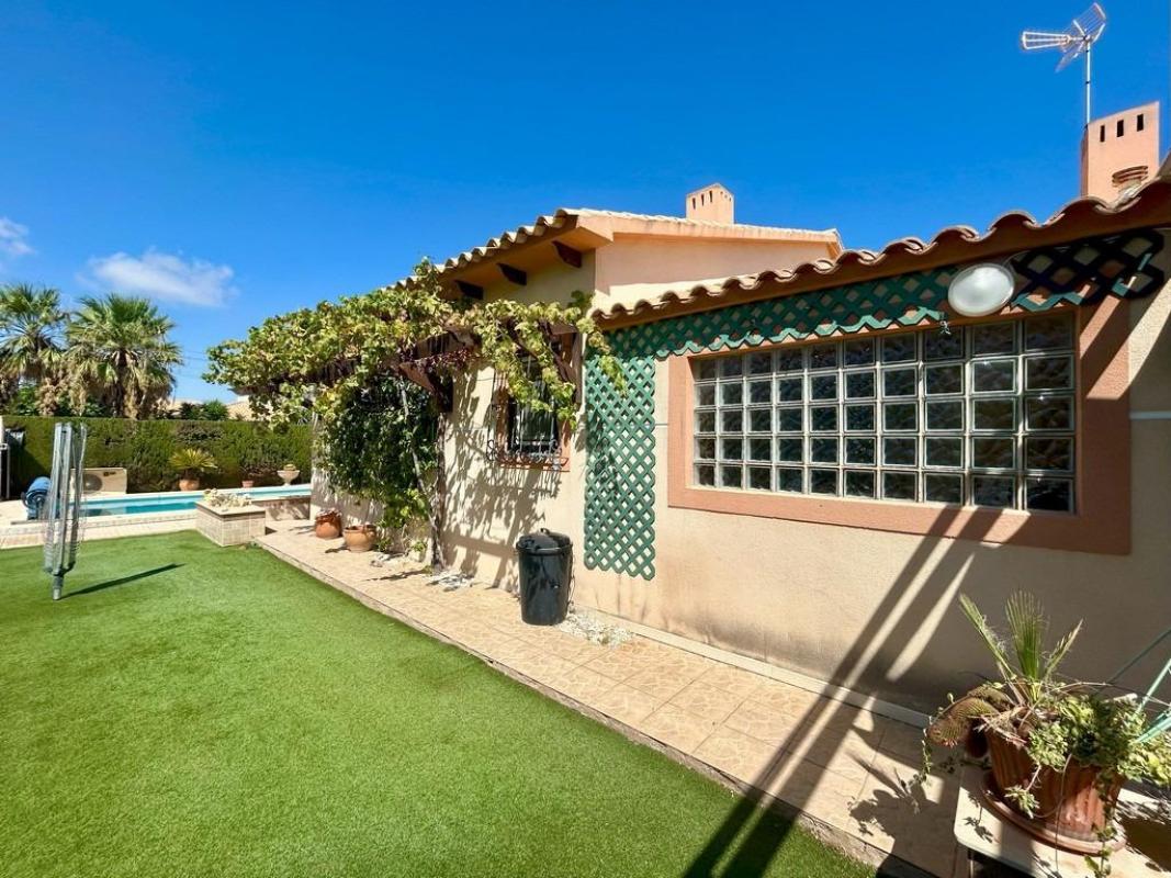 villa te koop in Orihuela | 3 slaapkamers H619010
