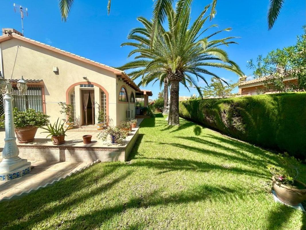 villa te koop in Orihuela | 3 slaapkamers H619010