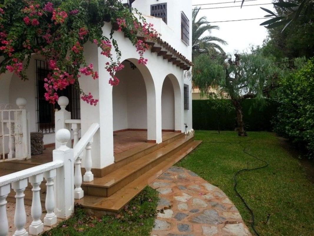 villa te koop in Orihuela | 0 slaapkamers H639854