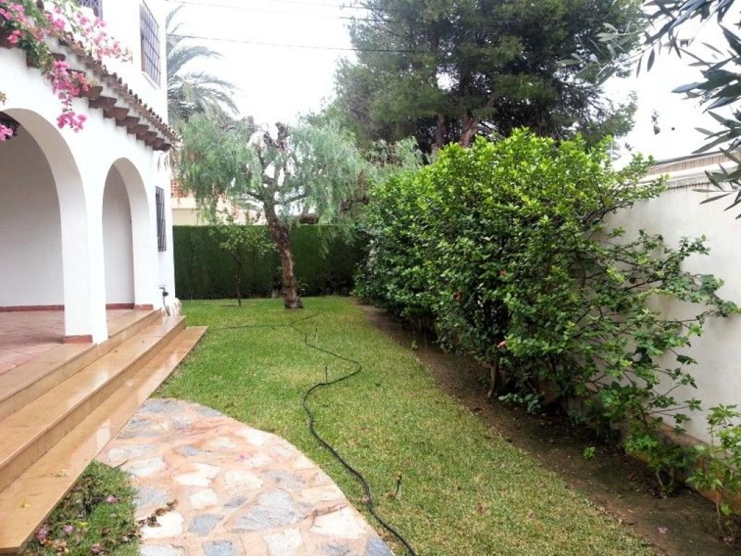 villa te koop in Orihuela | 0 slaapkamers H639854