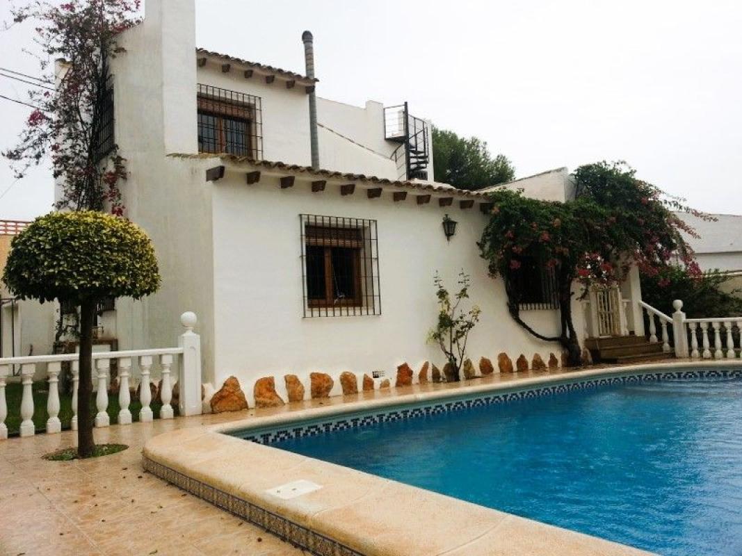 villa te koop in Orihuela | 0 slaapkamers H639854