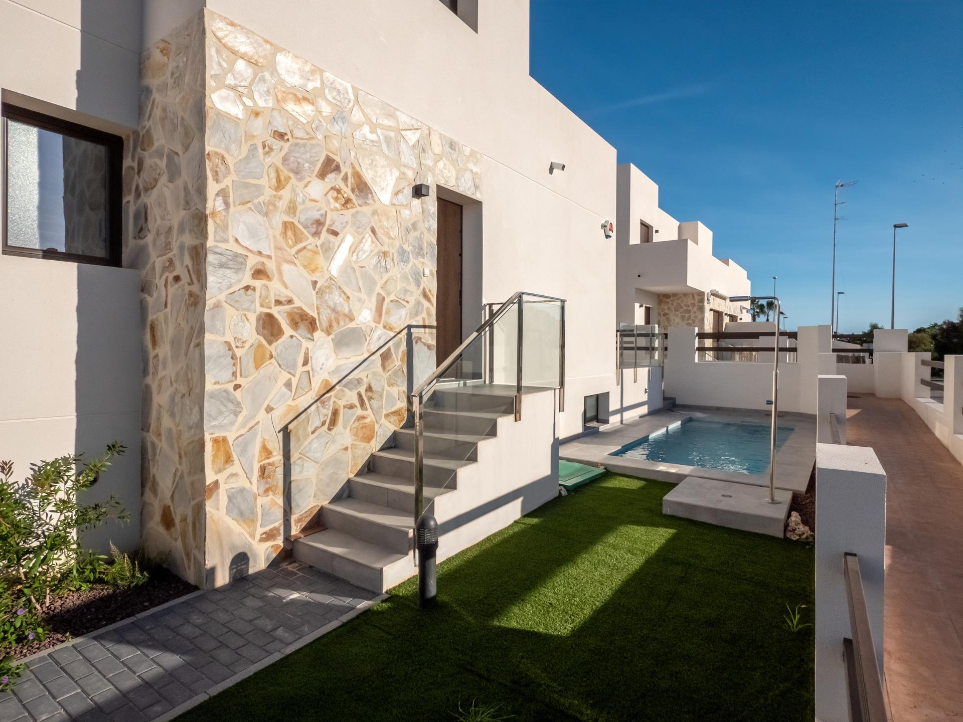 Villa for sale in Orihuela Costa | 3 bedrooms H5840
