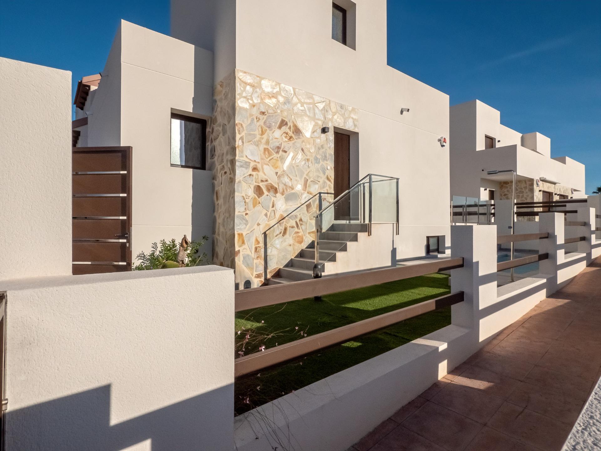 Villa for sale in Orihuela Costa | 3 bedrooms H5840