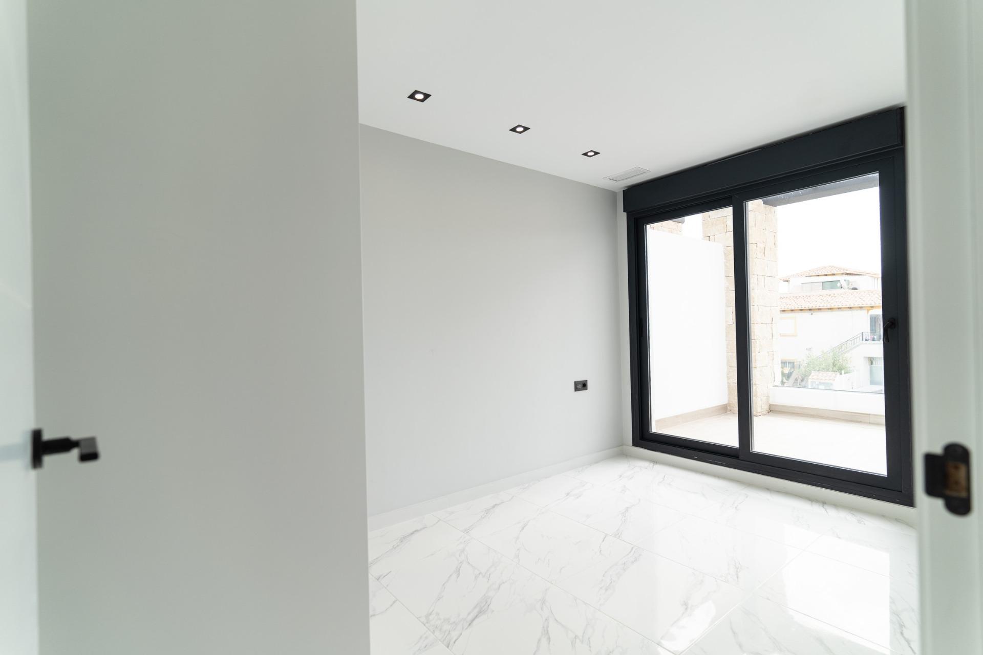 Villa te koop in Orihuela Costa | 4 slaapkamers H6722