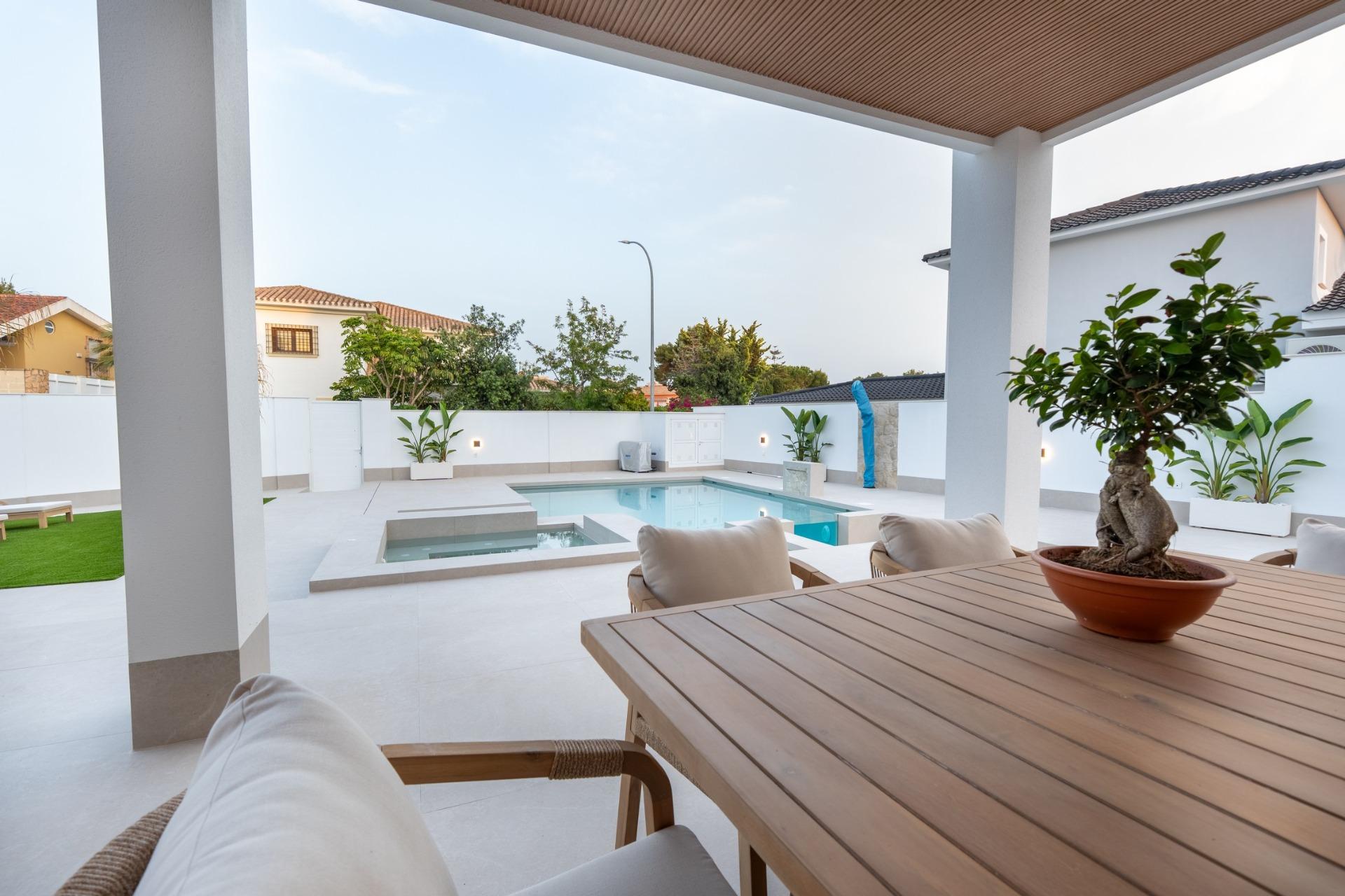Villa te koop in Orihuela Costa | 4 slaapkamers H9041