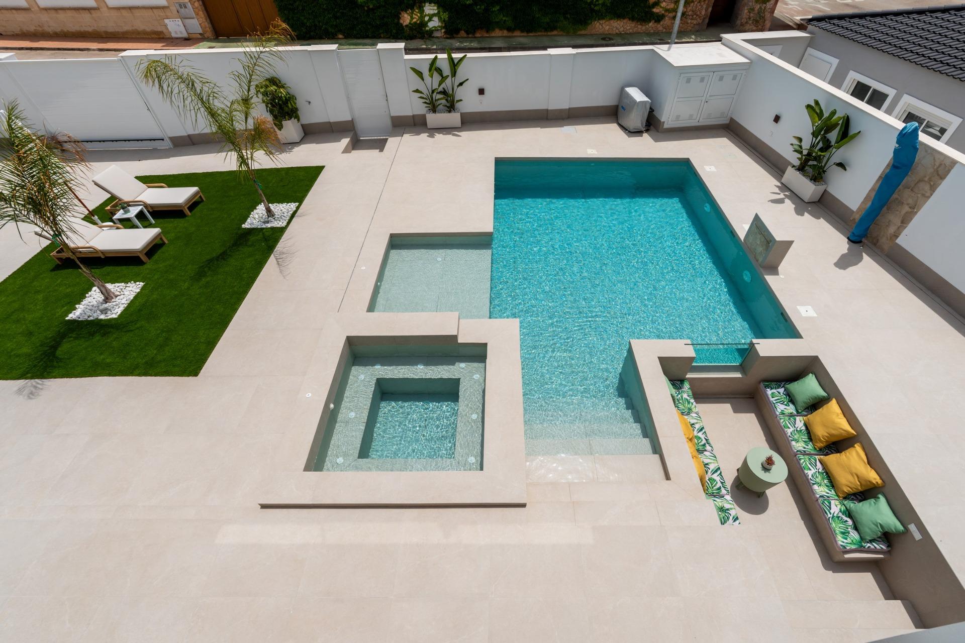 Villa te koop in Orihuela Costa | 4 slaapkamers H9041