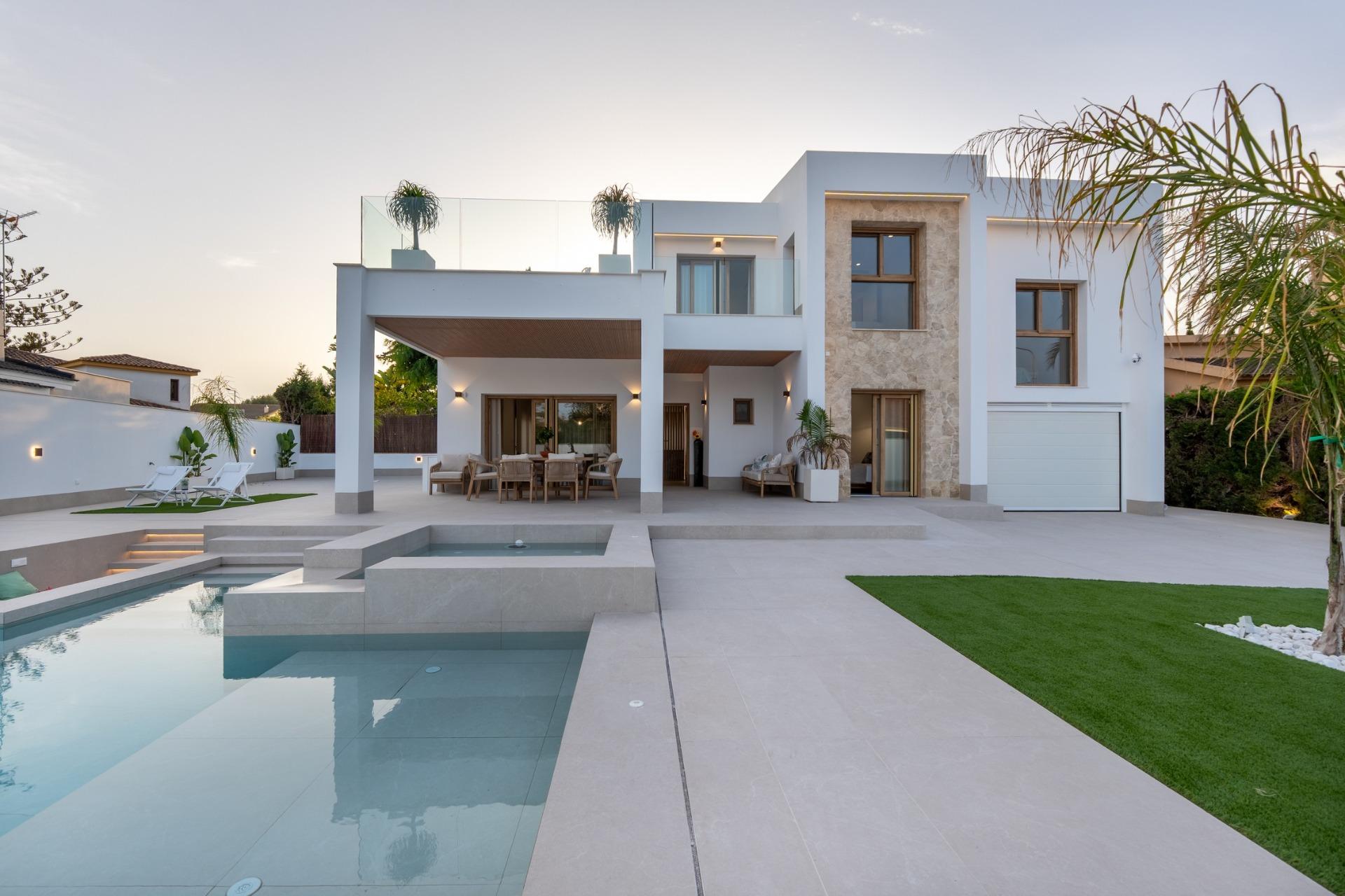 Villa te koop in Orihuela Costa | 4 slaapkamers H9041