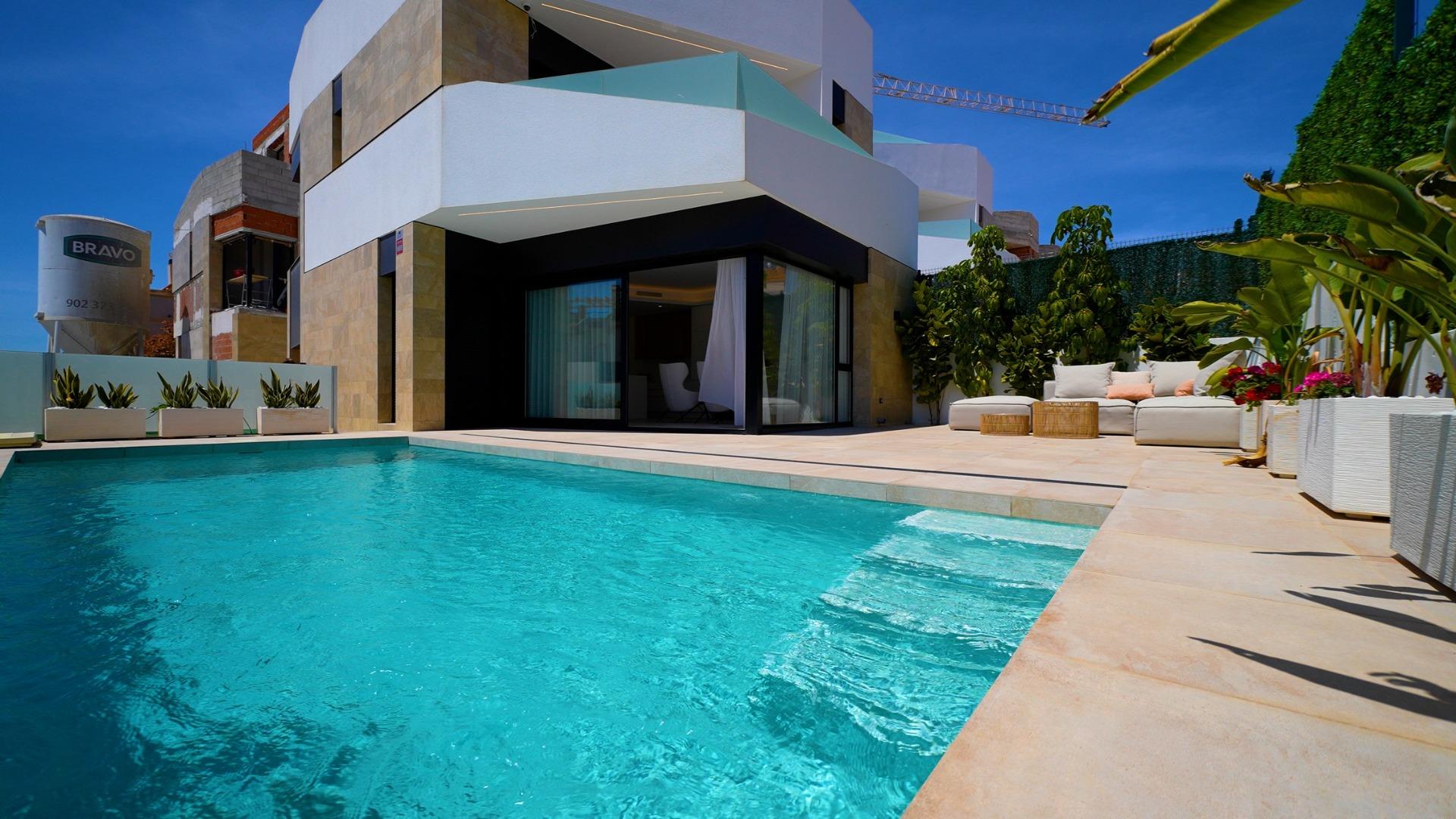 Villa te koop in Orihuela Costa | 3 slaapkamers H9085