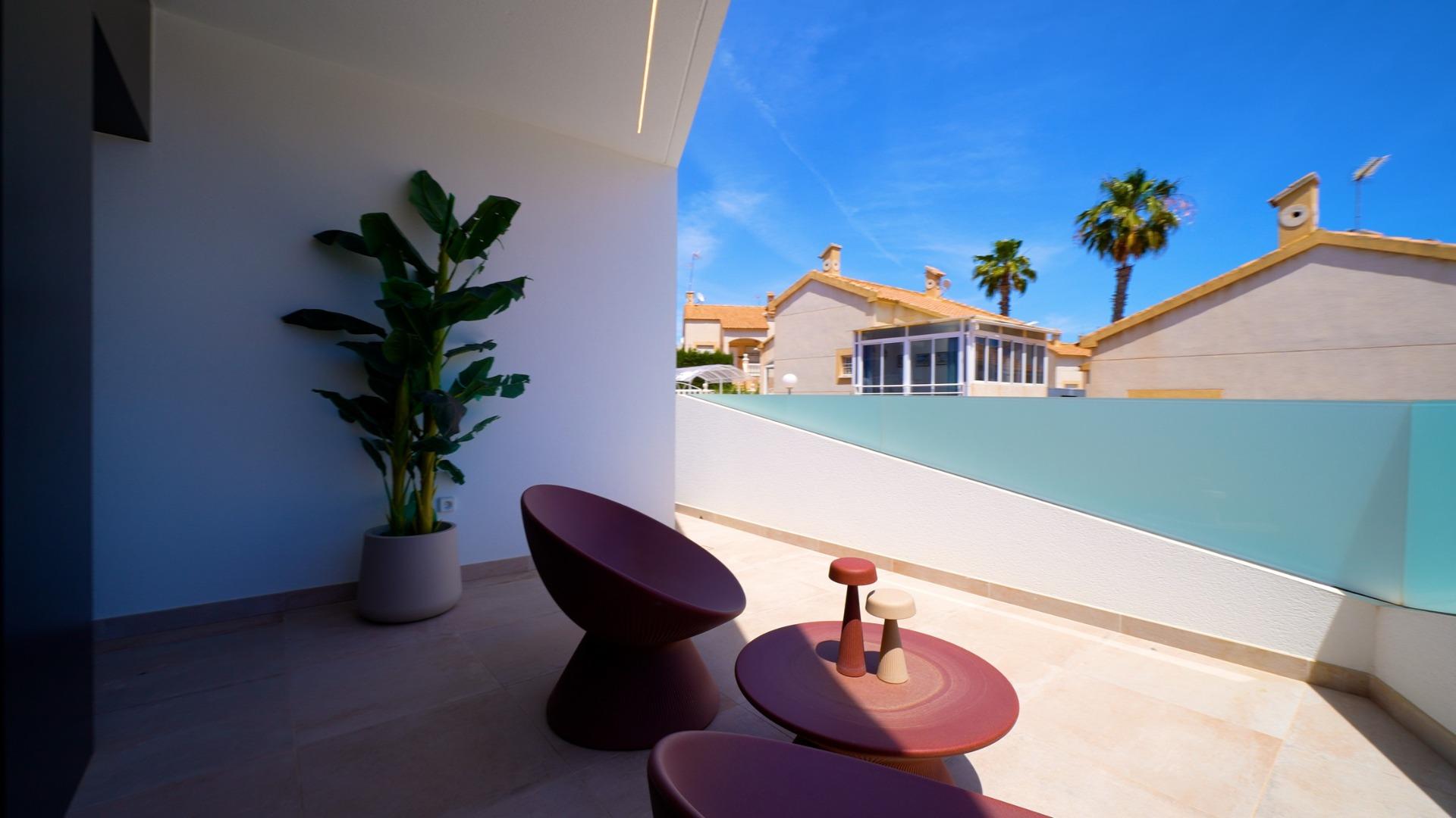 Villa te koop in Orihuela Costa | 3 slaapkamers H9085