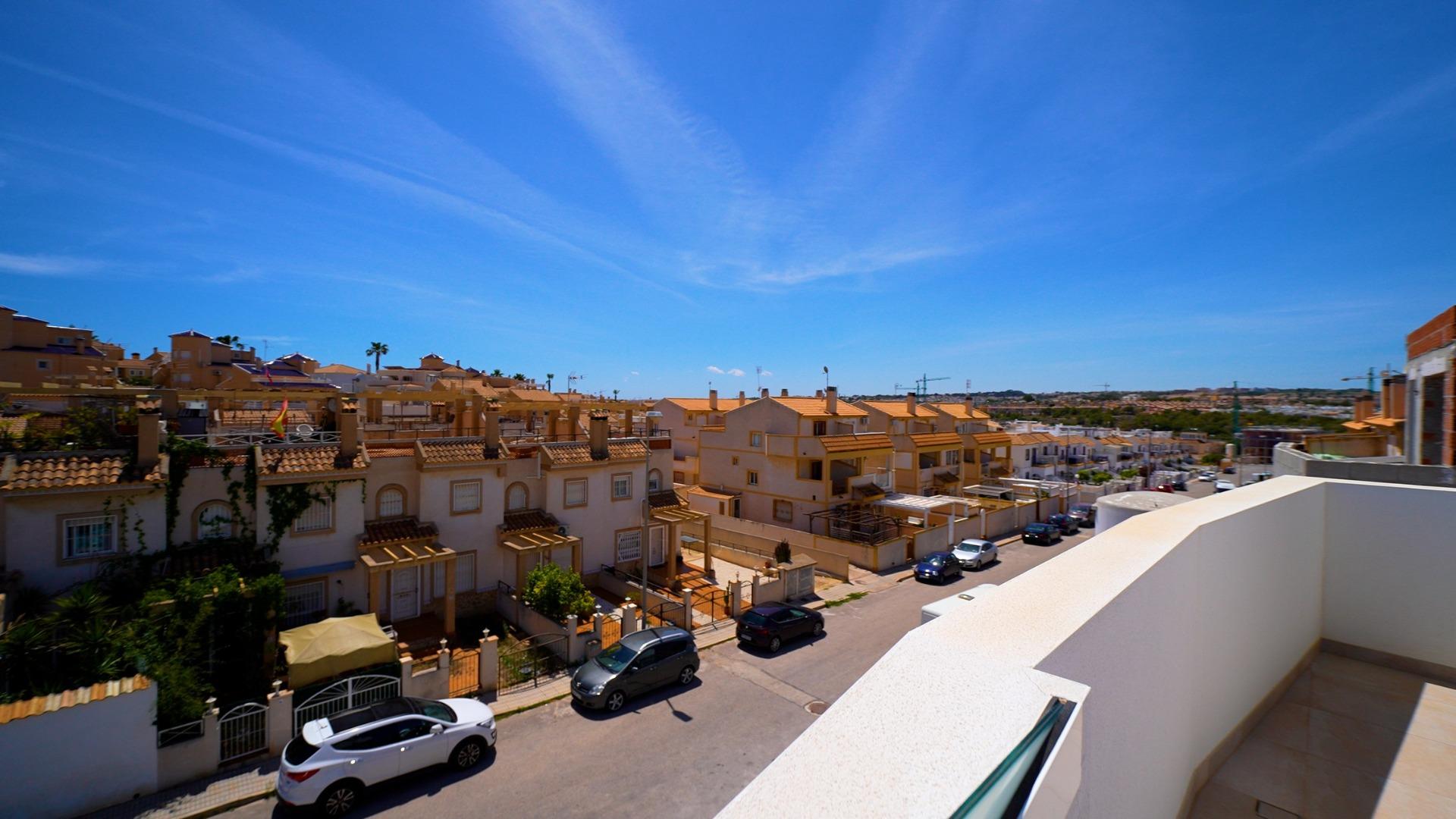 Villa te koop in Orihuela Costa | 3 slaapkamers H9085