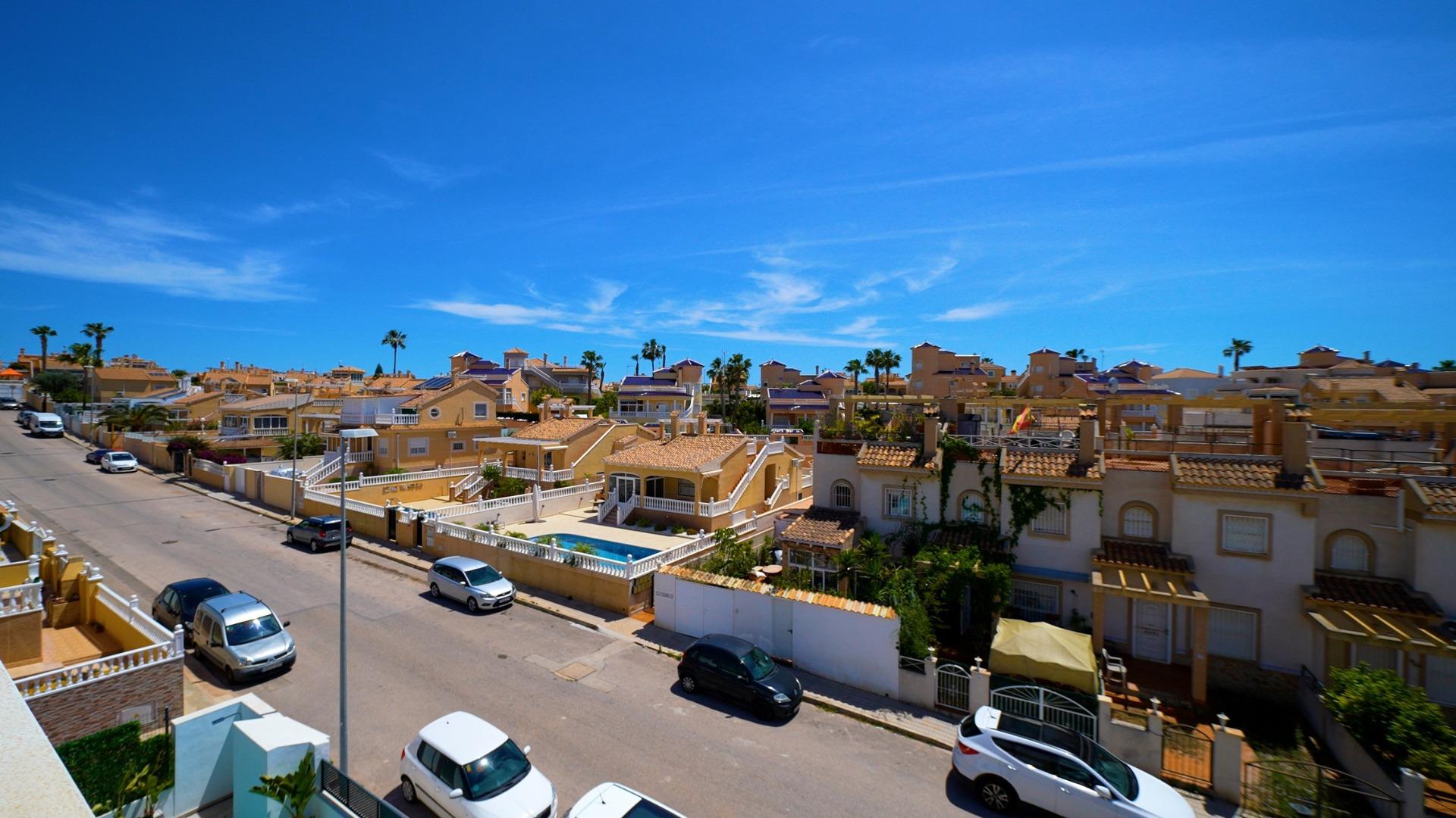 Villa te koop in Orihuela Costa | 3 slaapkamers H9085