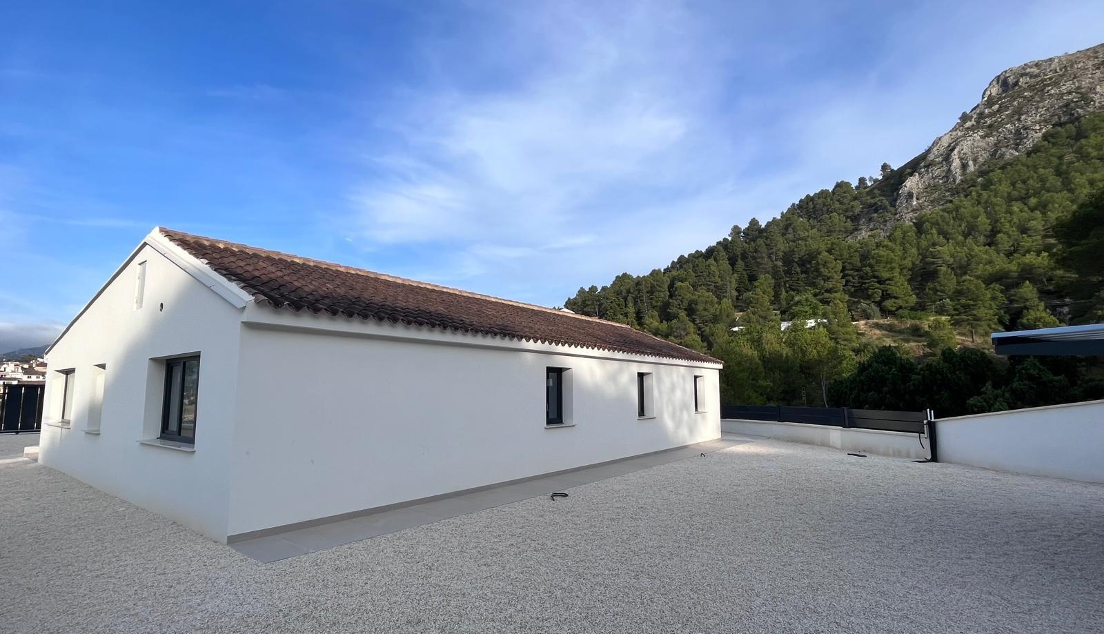 Villa te koop in Penaguila | 3 slaapkamers H9099