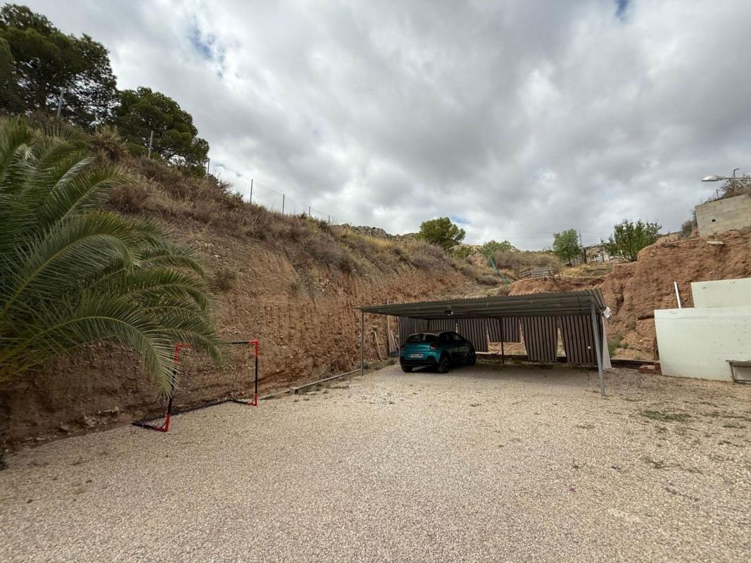 villa te koop in Petrer | 5 slaapkamers H621111