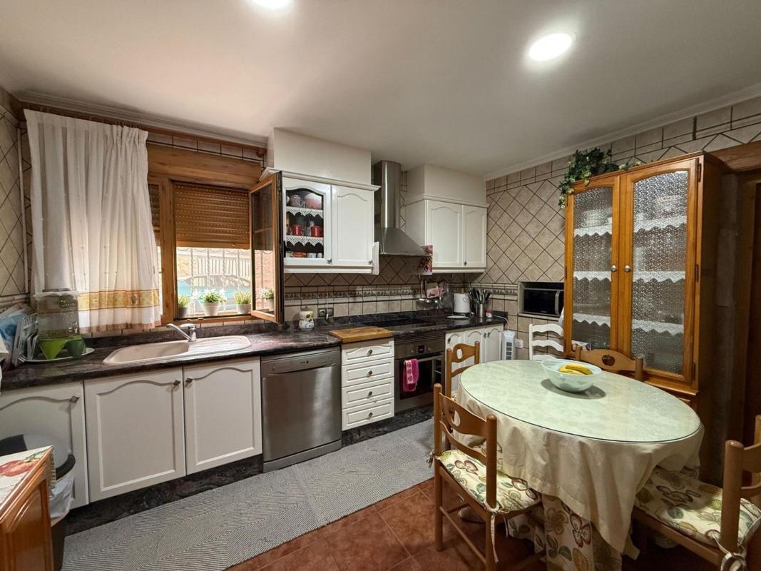 villa te koop in Petrer | 5 slaapkamers H621111