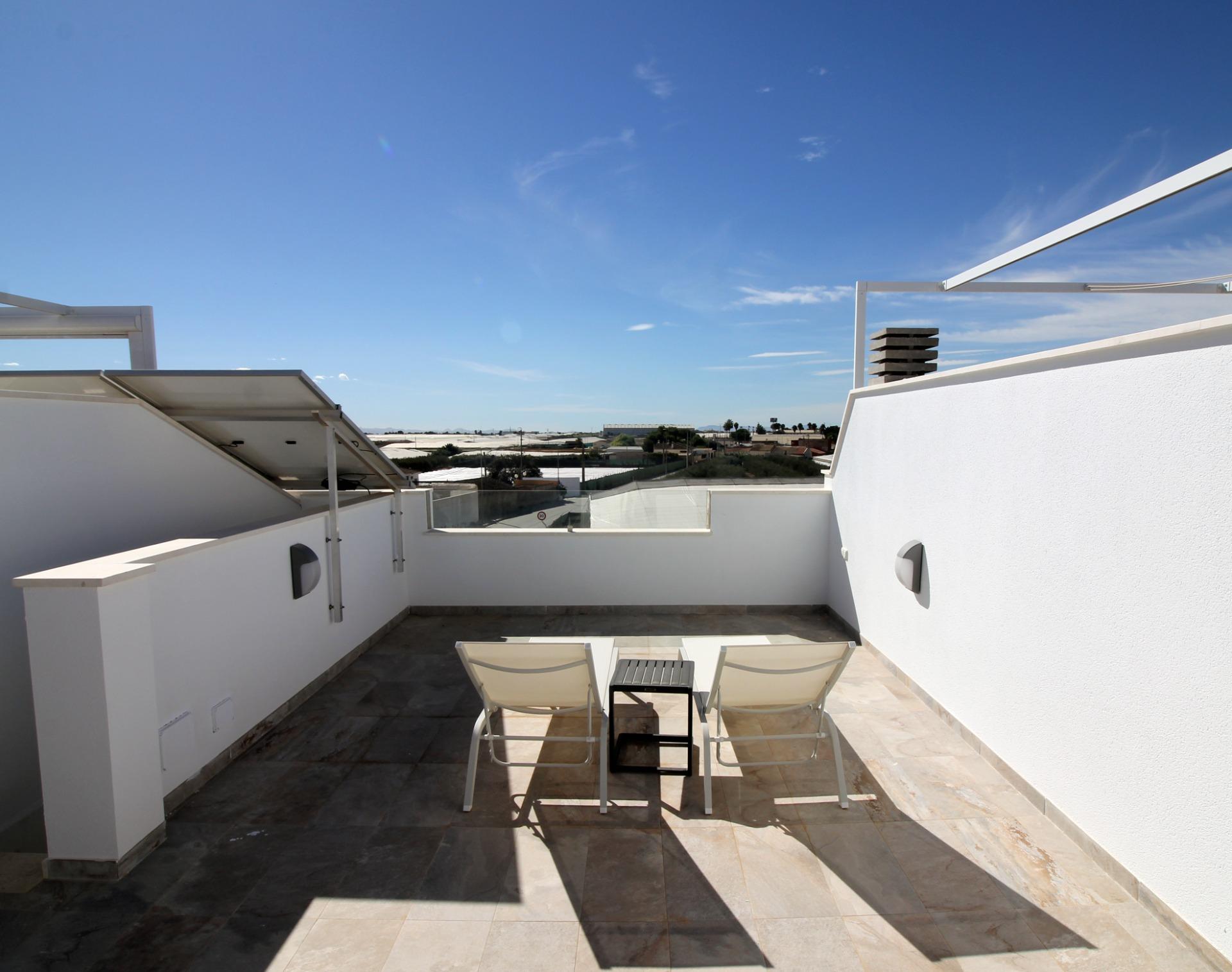 Villa te koop in Pilar de La Horadada | 4 slaapkamers H8979