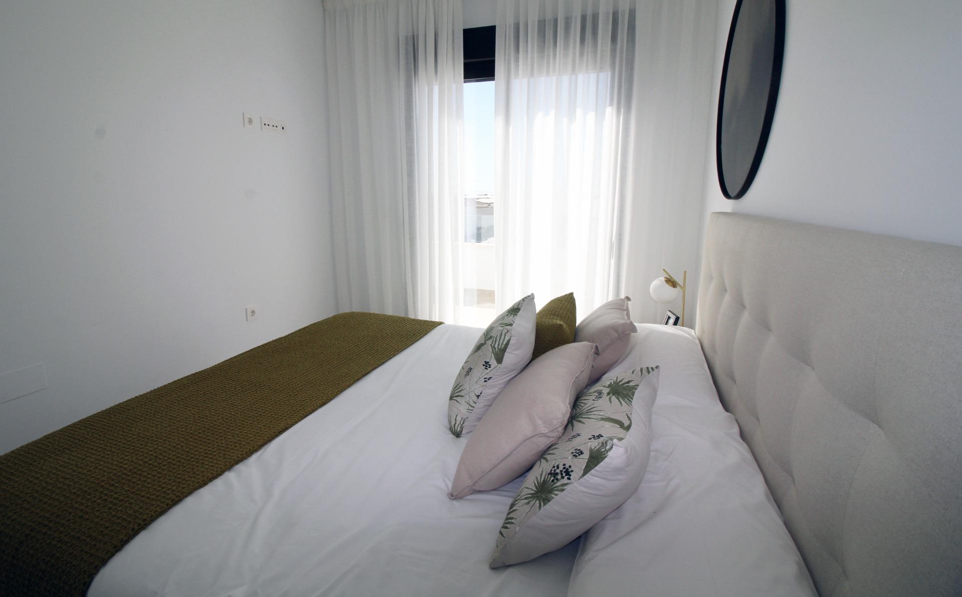 Villa te koop in Pilar de La Horadada | 4 slaapkamers H8979