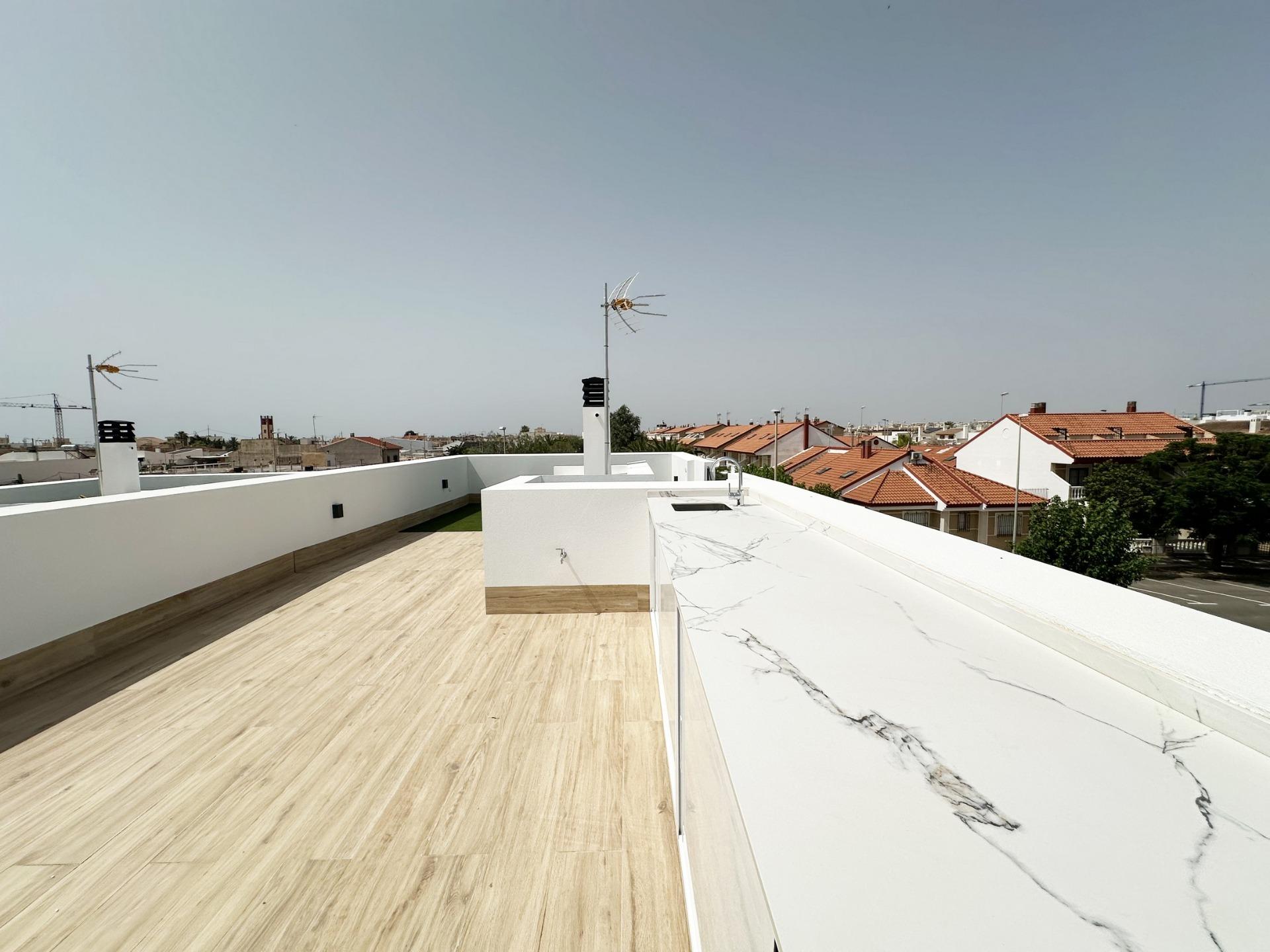 Villa te koop in Pilar de La Horadada | 3 slaapkamers H9710