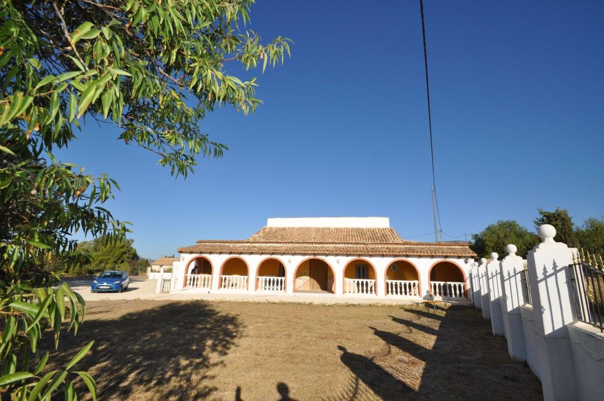 villa te koop in Pinoso | 8 slaapkamers H578346